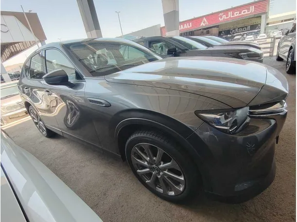 Car image 4