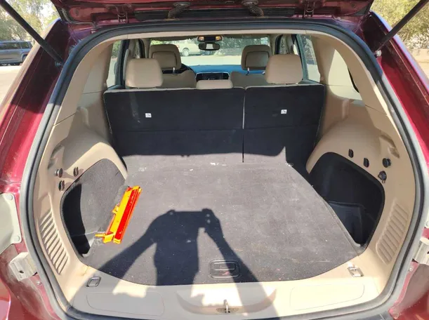 Car image 25