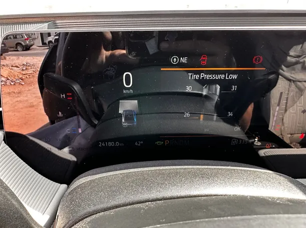 Car image 22