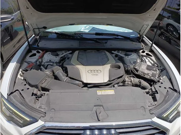 Car image 24