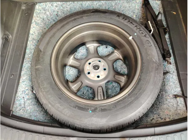 Car image 47