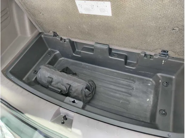 Car image 40