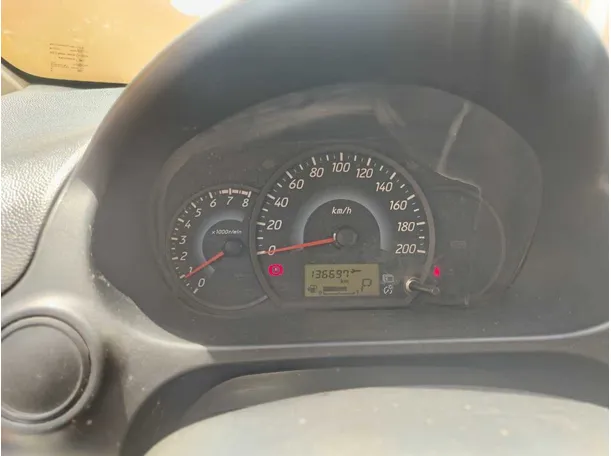 Car image 30