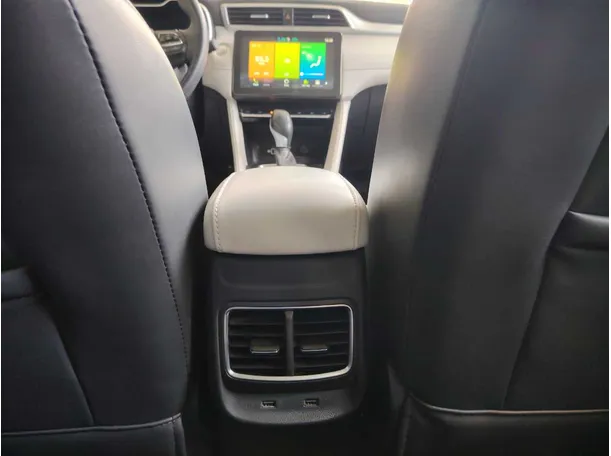 Car image 31