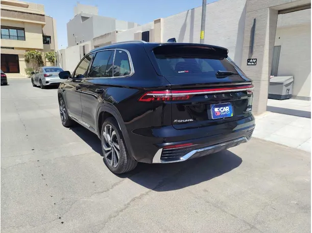 Car image 7
