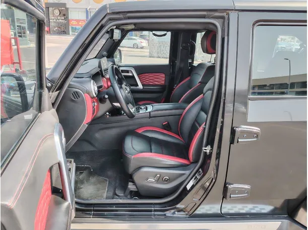 Car image 13