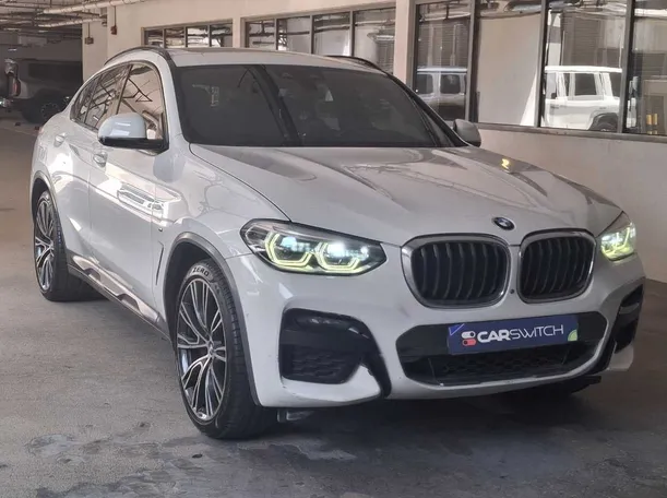 Car image 4