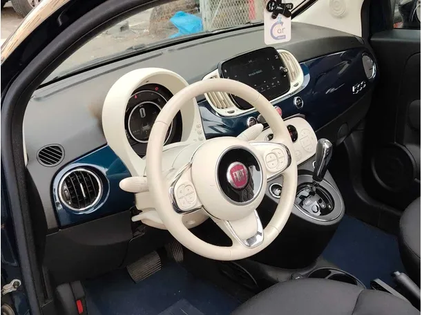Car image 17