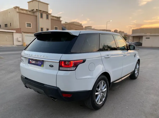Car image 5