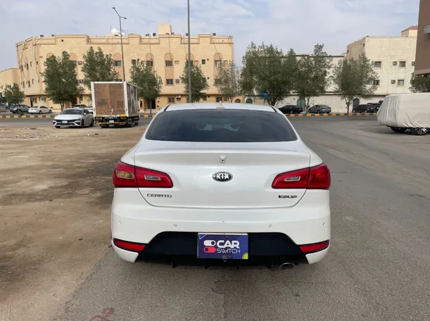Car image 6