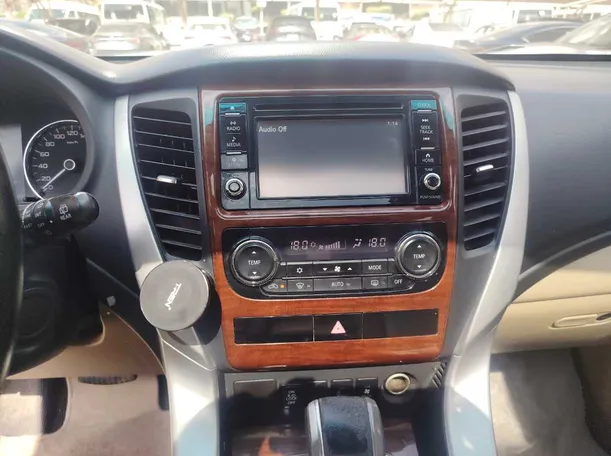 Car image 23