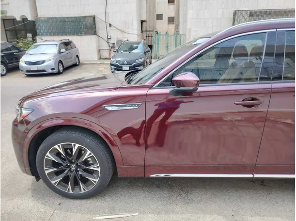 Car image 9