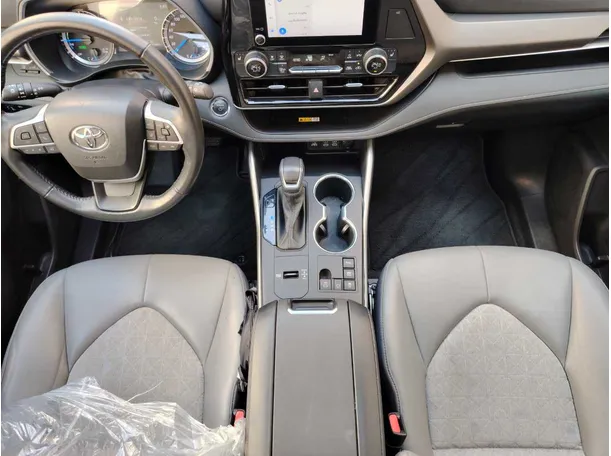 Car image 21