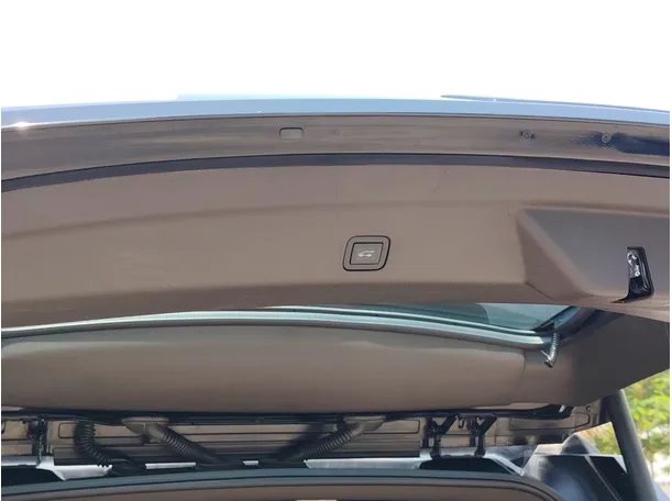 Car image 35