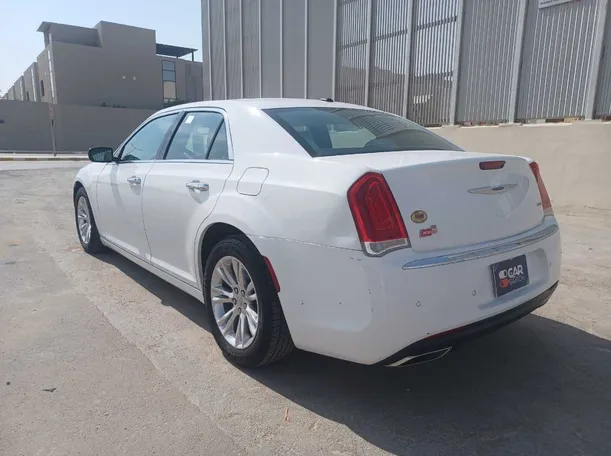 Car image 7