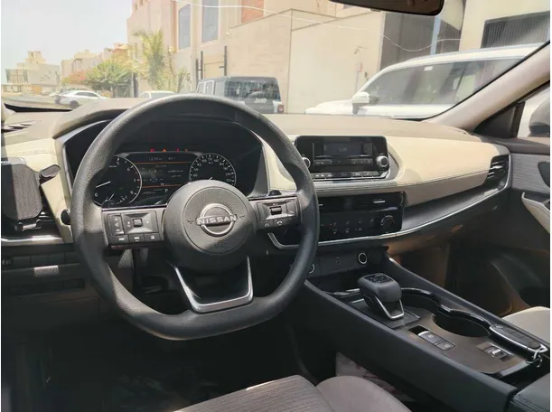 Car image 25