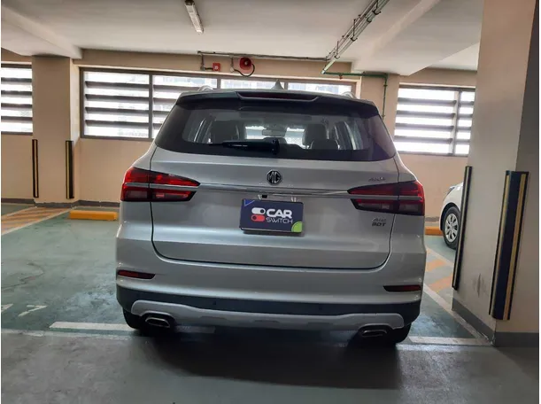 Car image 6