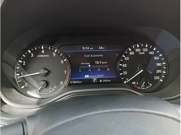 Car image 19