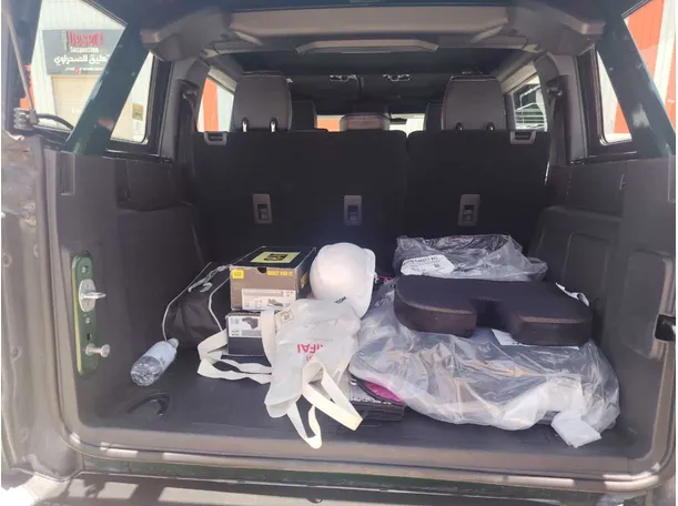 Car image 26