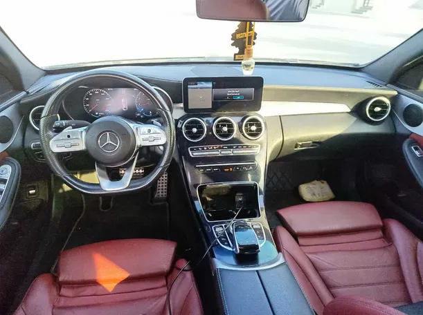 Car image 20