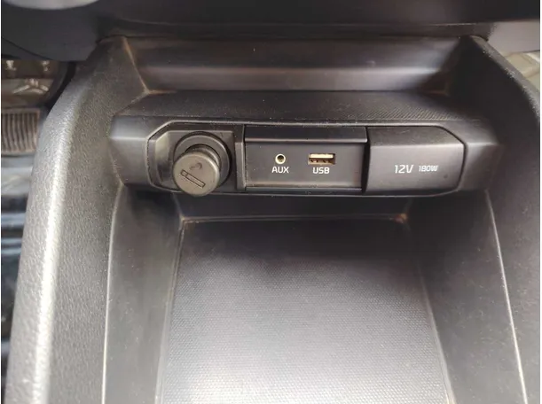 Car image 27