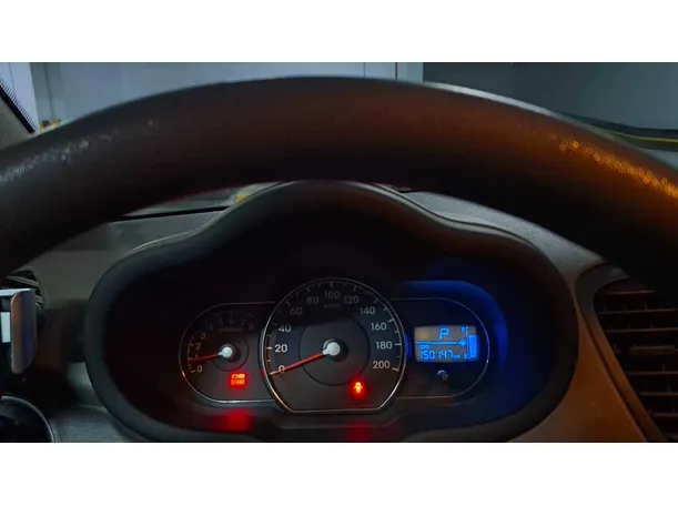 Car image 19