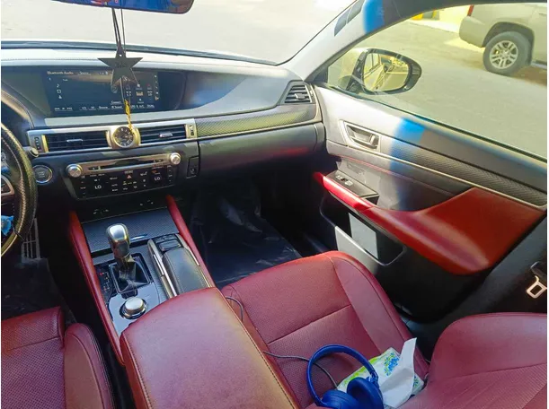 Car image 23