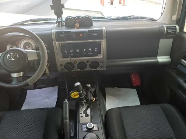 Car image 16