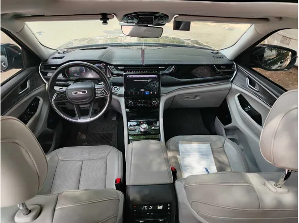 Car image 21