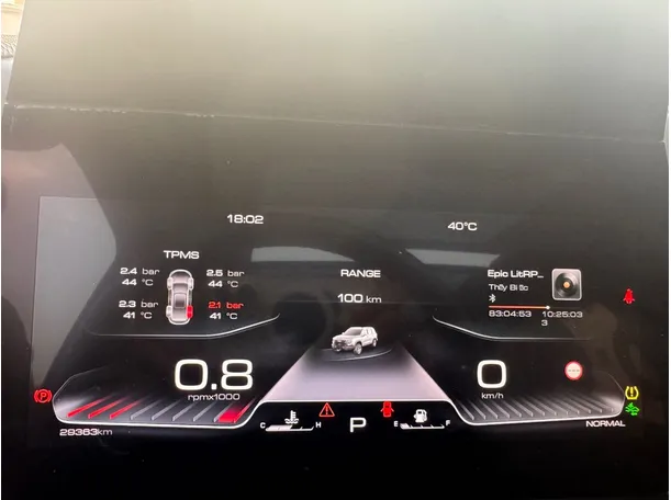 Car image 18