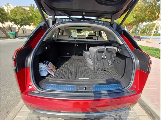 Car image 20