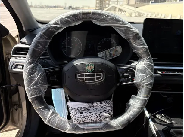 Car image 22