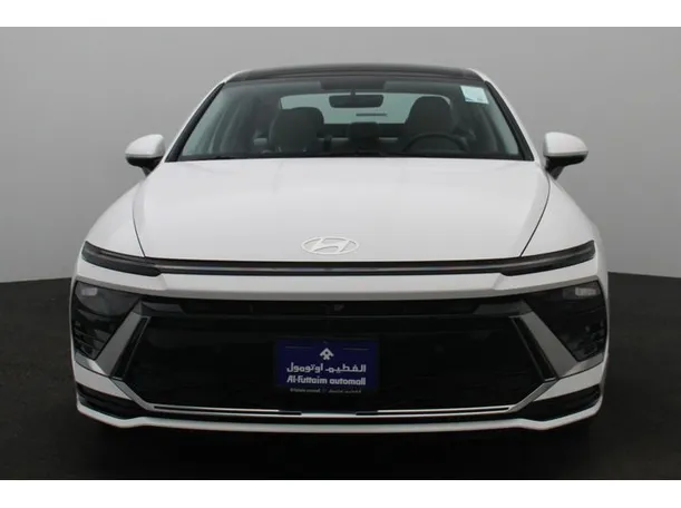 Car image 11