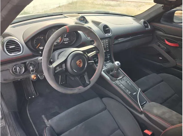 Car image 5