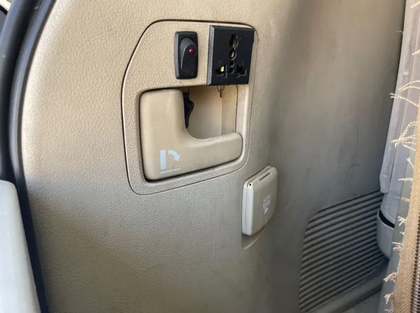 Car image 23