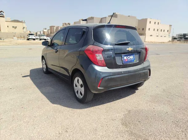 Car image 7