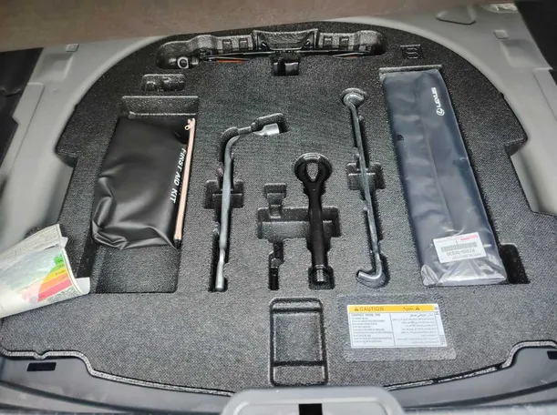 Car image 31