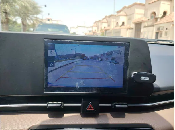 Car image 25