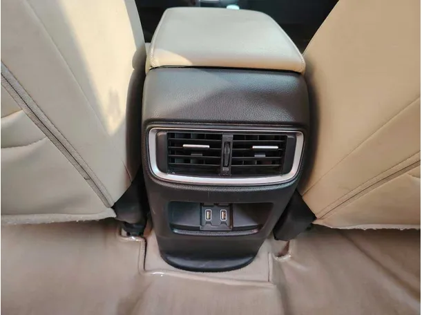 Car image 46