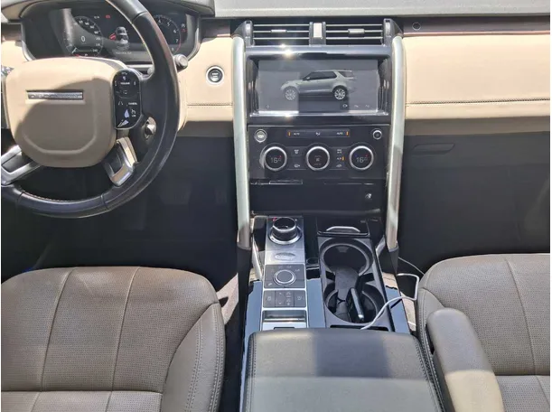 Car image 16