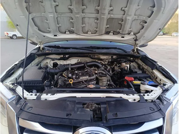 Car image 29