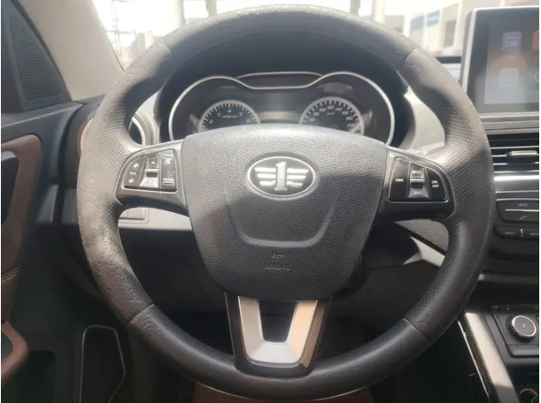Car image 21