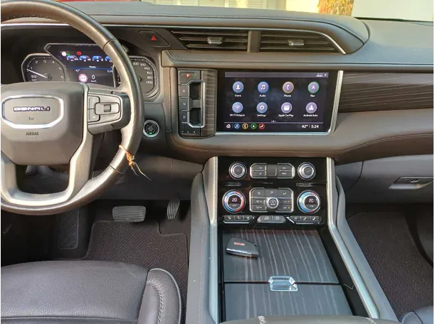 Car image 18