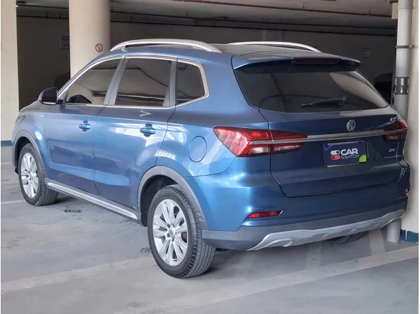 Car image 7