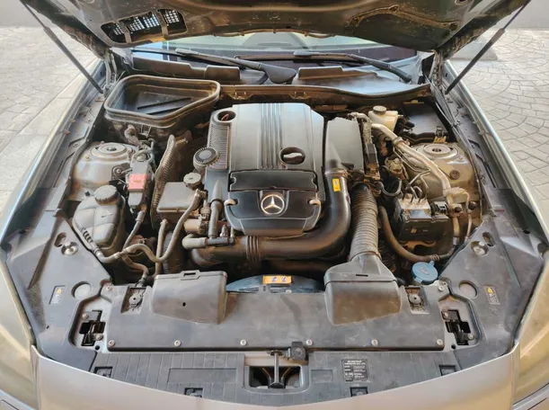 Car image 30