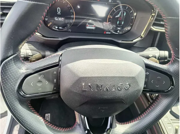 Car image 25