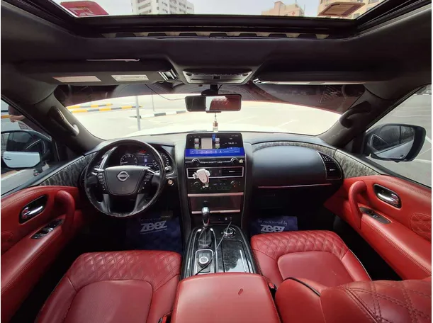Car image 19