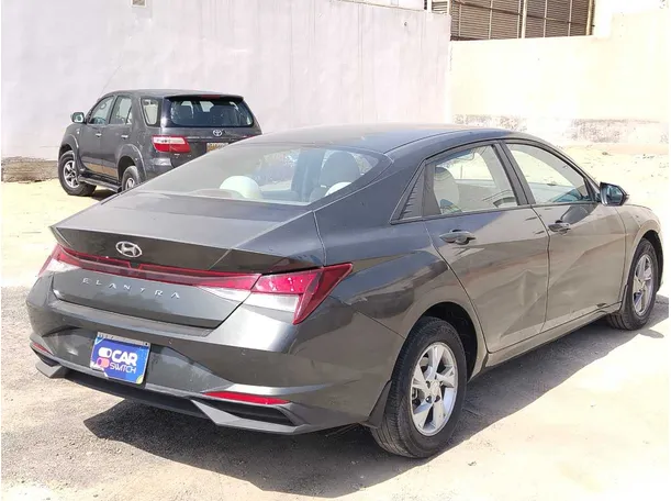 Car image 5