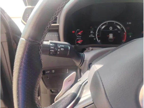 Car image 26