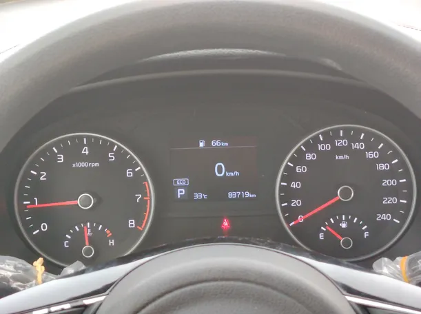 Car image 24
